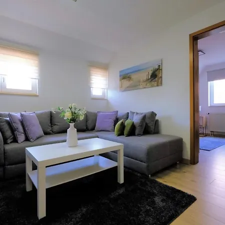 Apartment Lila